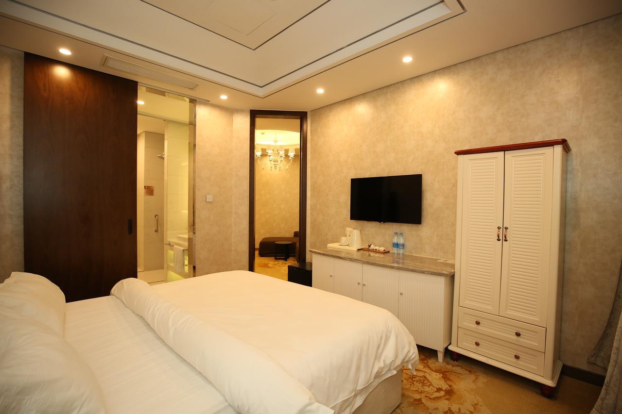 Crown Crystal Hotel Shanghaj Zewnętrze zdjęcie