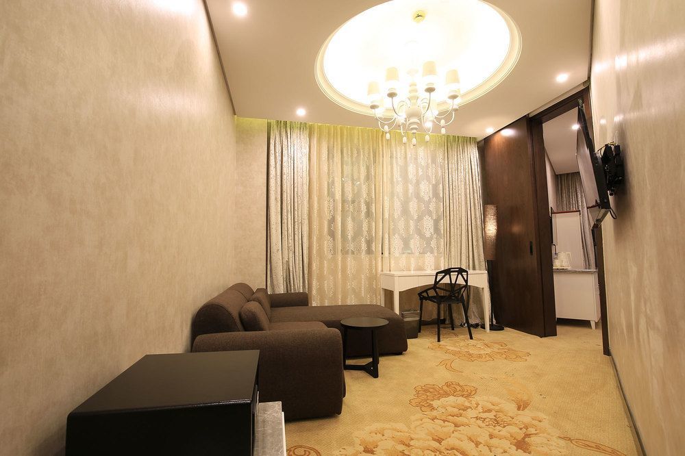 Crown Crystal Hotel Shanghaj Zewnętrze zdjęcie