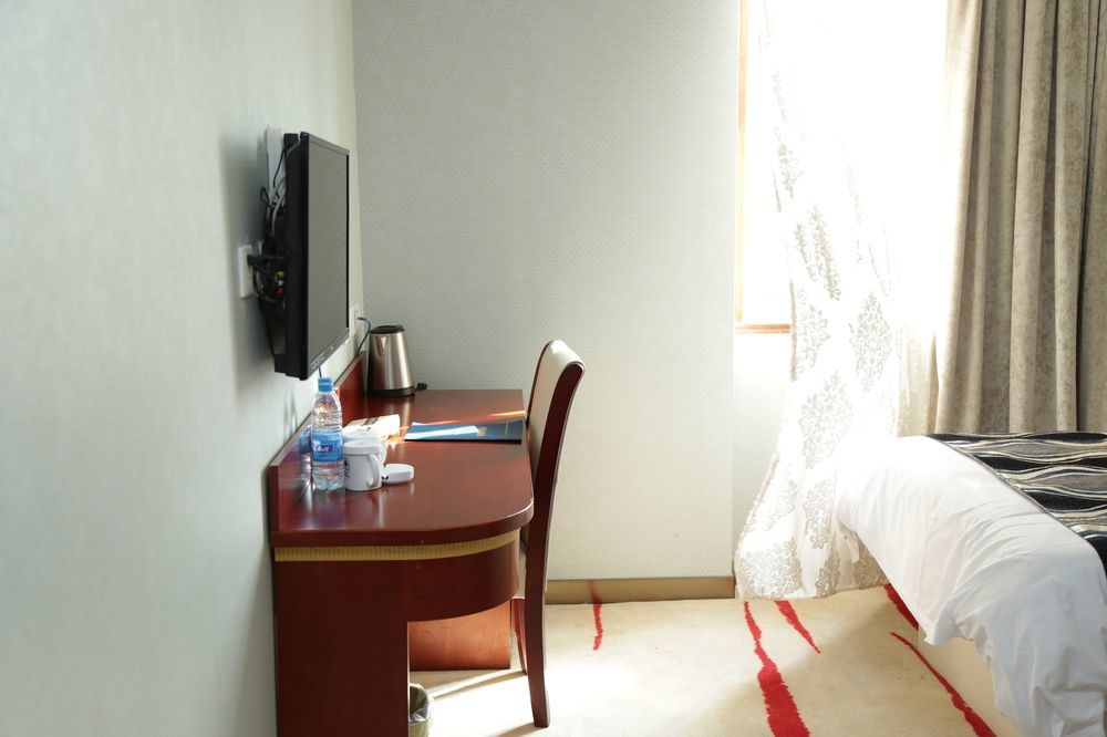 Crown Crystal Hotel Shanghaj Zewnętrze zdjęcie